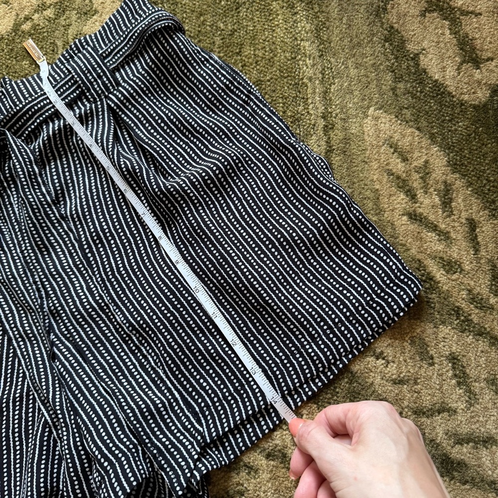Max studio | high waisted paper bag shorts Black and White Striped - Picture 5 of 10